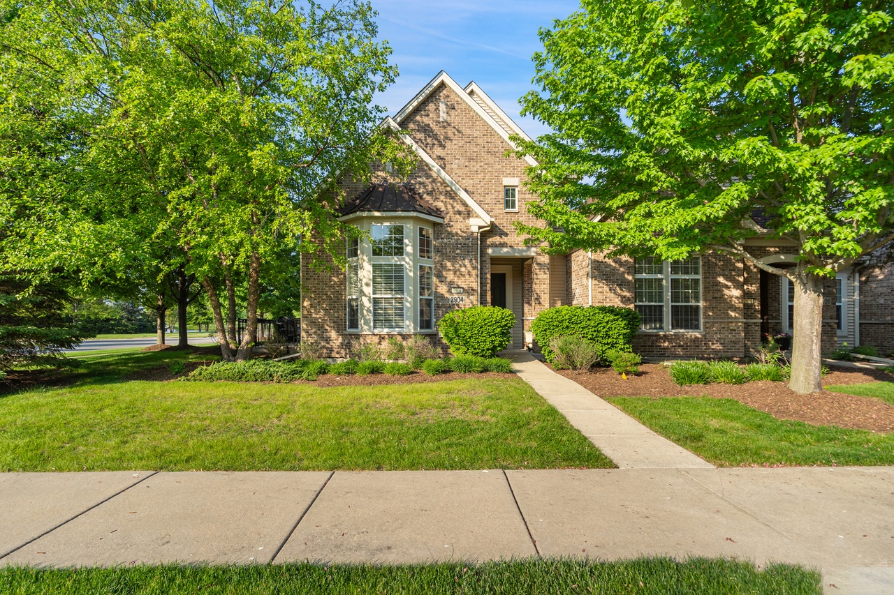 2904 Portage St